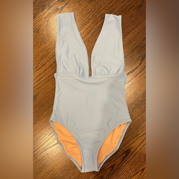 J.Crew V-neck One-Piece Bathing Suit NWT Light Blue Size 8 - Picture 2 of 11